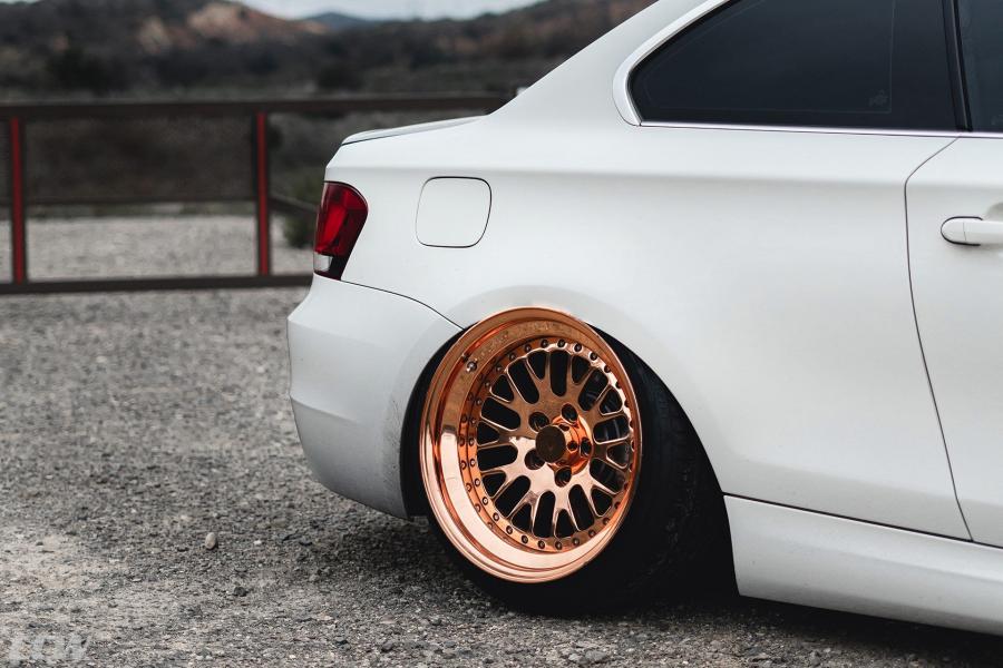 Детали экстерьера BMW M135i Alpine White on CCW Wheels 2018 года  (фото 12 из 12)